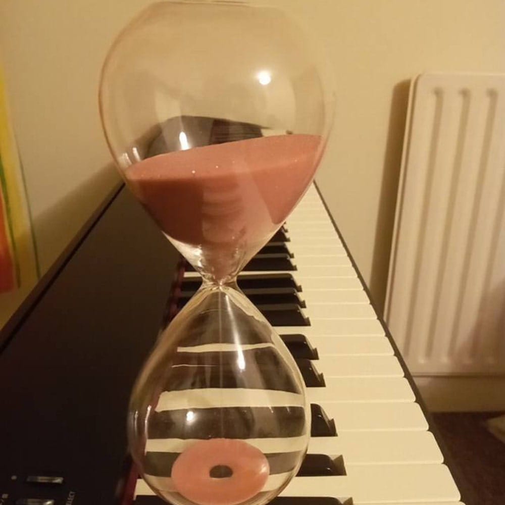 Luxury Black Sand Hourglass - 15 Minute Executive Sand Timer, Elegant Glass Desk Decor for Office, Modern Minimalist Time Management & Productivity Tool, Unique Gift for Professionals