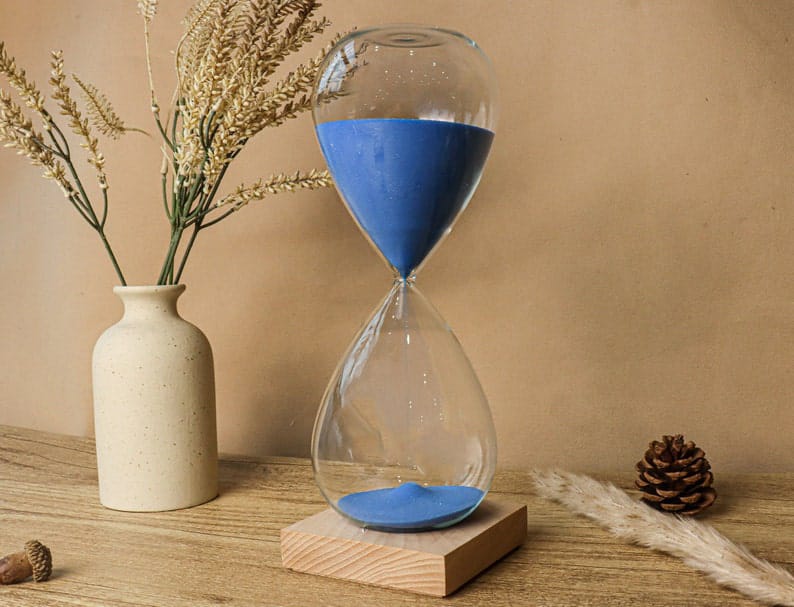 Luxury Black Sand Hourglass | 30-Minute Focus Timer | Wood Base